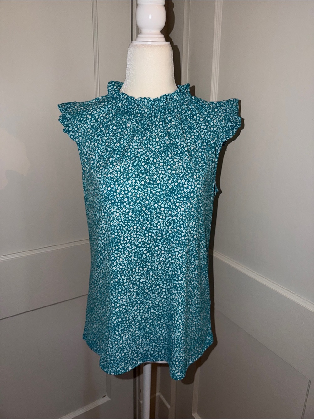 Women’s Adrianna Papell Teal Floral Ruffle Mock Neck Sleeveless Top Small